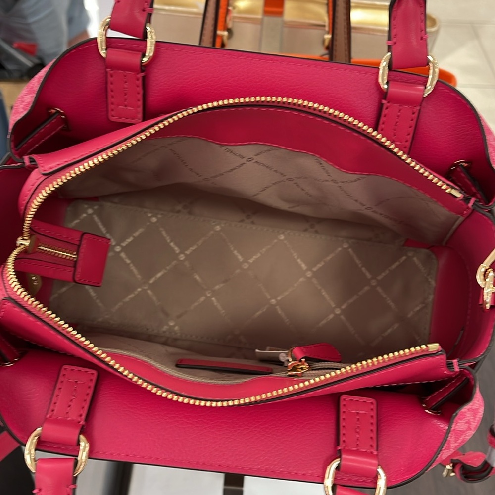 MICHAEL KORS 
Reed Large Graphic Logo Belted Satchel
Electric Pink 
NWT - Picture 10 of 16